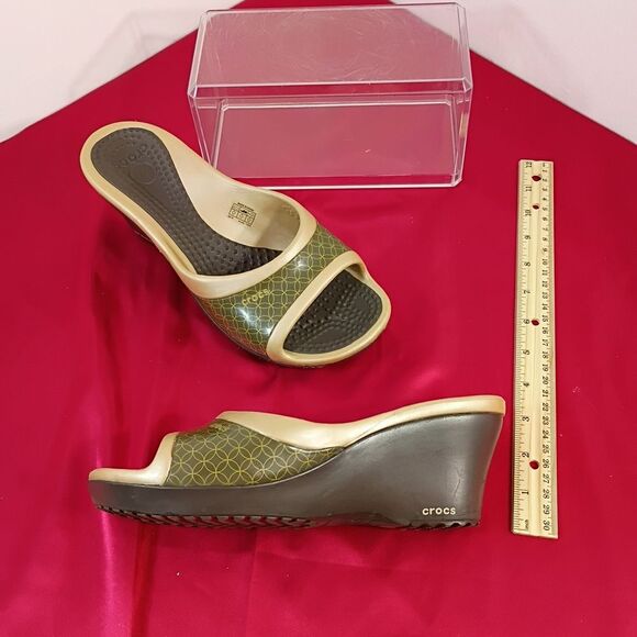 Crocs Sassari Wedge Slide Shoes Womens SZ 8 Brown Comfort Sandal Slip On - Picture 6 of 7